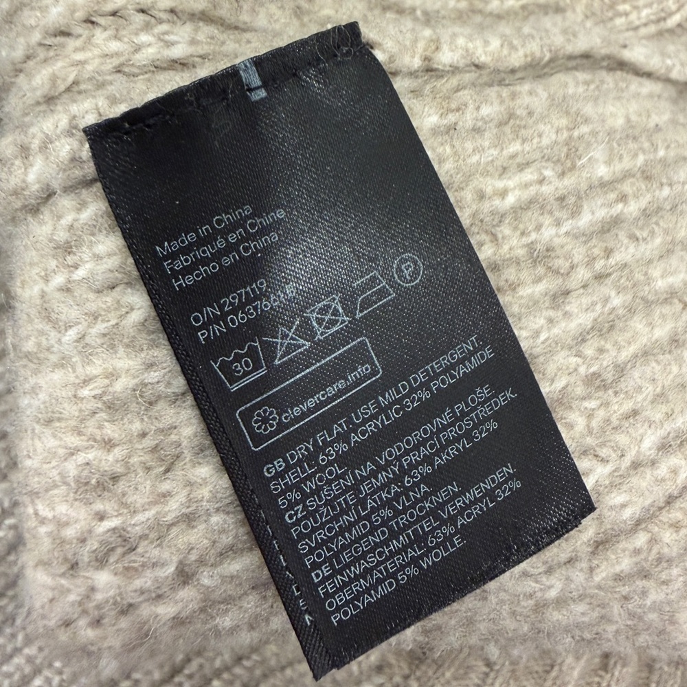 H&M Wool Blend Crewneck Sweater - Picture 6 of 6